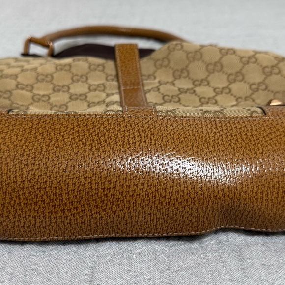 Gucci Tan and Brown Monogram Shoulder Bag - Picture 11 of 15